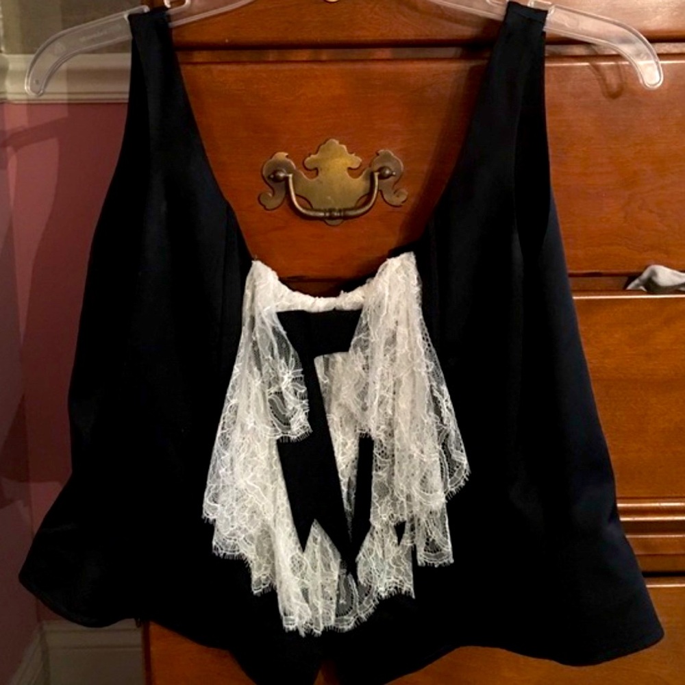 ✨🆕BNWOT RARE! L.A.M.B. Black Ruffled Tank Top!Sz 2/S!